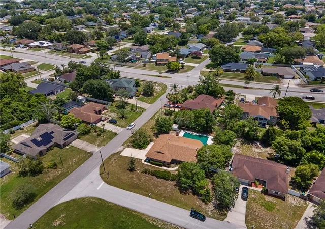 Homes for sale in Deltona, FL | 1949 Dupont Ct, Deltona, FL 32725 | MLS# O6420073