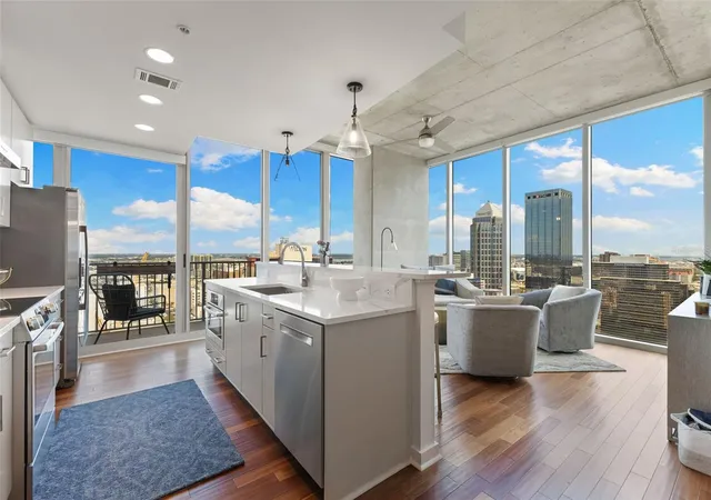 Photo 4 of Condo for sale at 777 N Ashley Dr #2514, Tampa, FL 33602 | MLS# TB8523404 | Listing updated on 2026-07-03