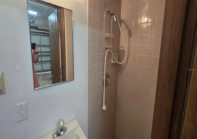 Photo 3 of Single family home for sale at 541 Sunset Ave, Umatilla, FL 32784 | MLS# G5114306 | Listing updated on 2026-09-23