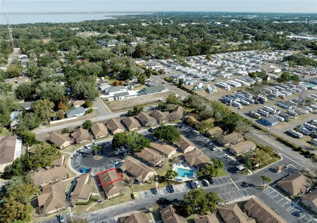 Listing Photo 2 - Condo for sale in building located at 397 Eron Wy, WINTER GARDEN, FL 34787 - Unit #42