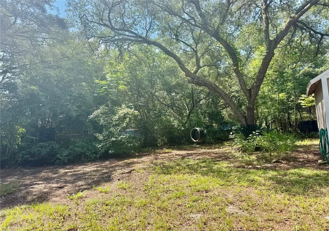 24th image of 31638 Lake Dr, Eustis, FL 32736 | MLS# O6420109