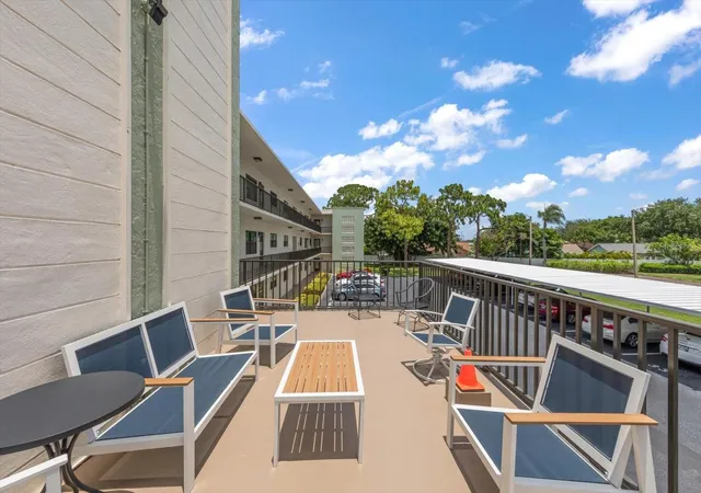 5th image of 5980 Terrace Park Dr N #310, Saint Petersburg, FL 33709 | MLS# TB8523445