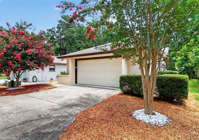 Homes for sale in Gainesville, FL | 8391 Nw 39th Cir, Gainesville, FL 32653 | MLS# GC541483