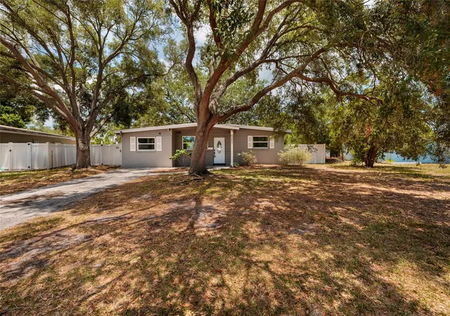 2nd image of 5601 Cedar St Ne, St Petersburg, FL 33703 | MLS# TB8523464