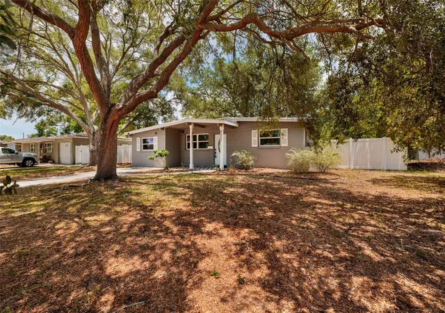 Photo 3 of Single family home for sale at 5601 Cedar St Ne, Saint Petersburg, FL 33703 | MLS# TB8523464 | Listing updated on 2026-10-14