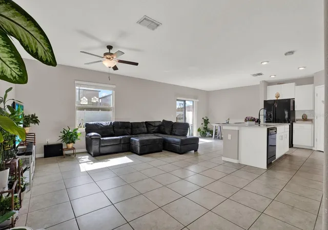 3rd image of 3707 Daisy Bloom Pl, Tampa, FL 33619 | MLS# TB8523472