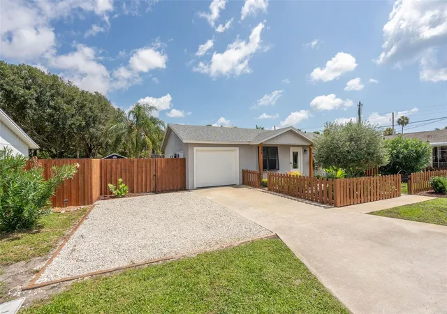 3rd image of 208 Trade Wind Ln, St Augustine Beach, FL 32080 | MLS# FC319530