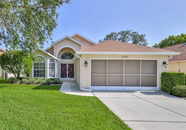 Photo 1 of Single family home for sale at 11261 Mcracken Dr, Spring Hill, FL 34609 | MLS# W7887085 | Listing updated on 2026-09-29