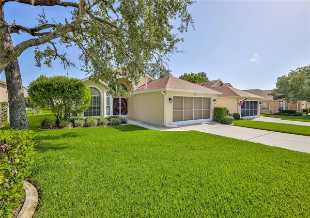 Photo 3 of Single family home for sale at 11261 Mcracken Dr, Spring Hill, FL 34609 | MLS# W7887085 | Listing updated on 2026-09-29