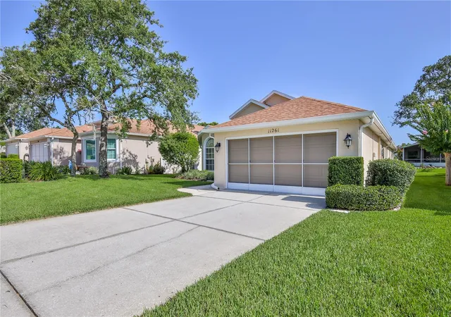 Photo 4 of Single family home for sale at 11261 Mcracken Dr, Spring Hill, FL 34609 | MLS# W7887085 | Listing updated on 2026-09-29
