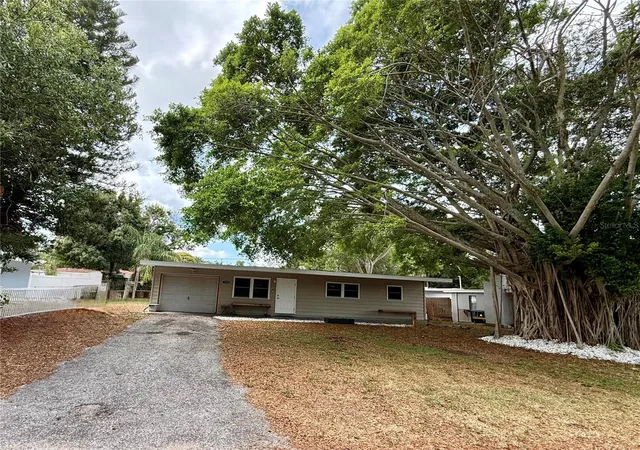 Homes for sale in Clearwater, FL | 1609 Scott St, Clearwater, FL 33755 | MLS# TB8523491