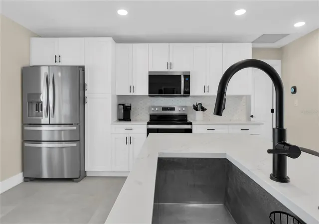 4th image of 24 Marina Ter, Treasure Island, FL 33706 | MLS# TB8523500