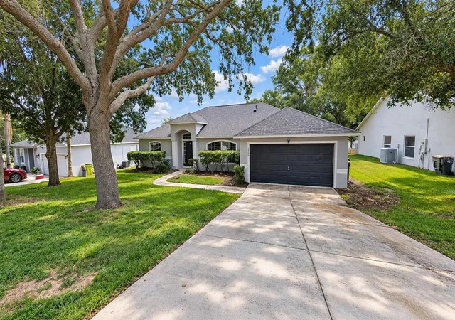 Photo 1 of Sale Pending at 1306 Windy Blf Dr, Minneola, FL 34715 | MLS# G5114315 | Listing updated on 2026-09-13