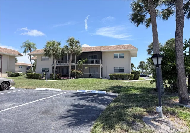 10th image of 2727 75th St W #7A15, Bradenton, FL 34209 | MLS# TB8523503