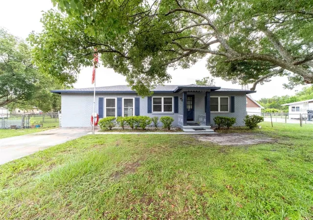 Homes for sale in Debary, FL | 27 Volusia Dr, Debary, FL 32713 | MLS# V4949880