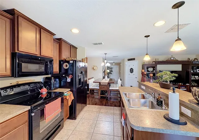 Photo 2 of Townhouse for sale at 6420 Windsor Lake Cir, Sanford, FL 32773 | MLS# S5152547 | Listing updated on 2026-09-25
