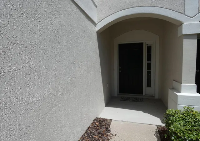 Photo 4 of Townhouse for sale at 6105 Twain St #102, Orlando, FL 32835 | MLS# O6420187 | Listing updated on 2026-06-30