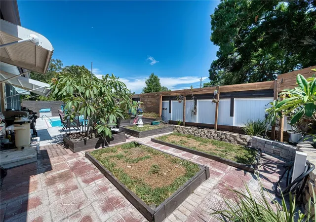 Photo 15 of Single family home for sale at 4108 Prescott St, SARASOTA, FL 34232 | MLS# A4698201 | Listing updated on 2026-10-03
