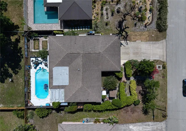 Photo 2 of Single family home for sale at 4108 Prescott St, Sarasota, FL 34232 | MLS# A4698201 | Listing updated on 2026-08-08