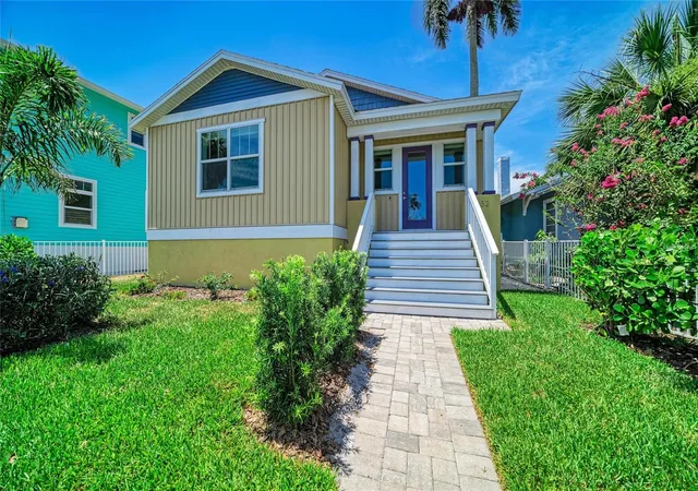 Photo 3 of Single family home for sale at 632 Virginia Dr, Bradenton, FL 34205 | MLS# A4698202 | Listing updated on 2026-08-23