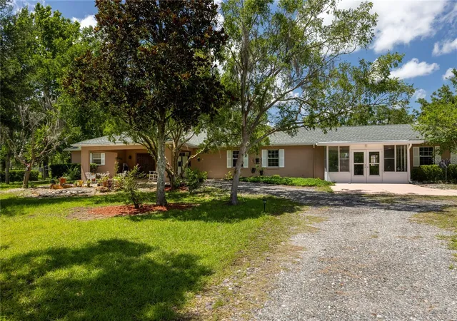 Homes for sale in Morriston, FL | 11751 Se 16th Ln, Morriston, FL 32668 | MLS# GC541489