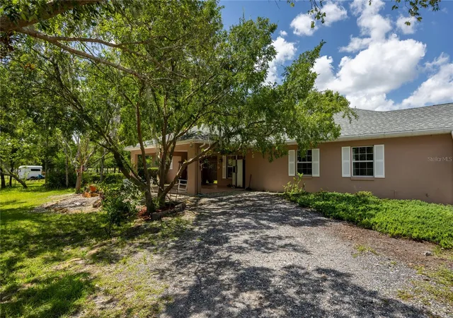 Homes for sale in Morriston, FL | 11751 Se 16Th Ln, Morriston, FL 32668 | MLS# GC541489