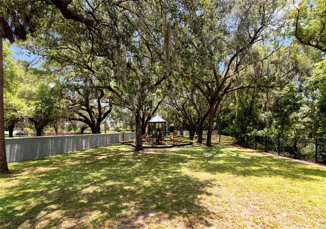 33rd image of 2439 Lake Woodberry Cir, Brandon, FL 33510 | MLS# TB8523558