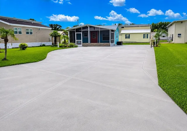2nd image of 5245 Island View Cir N, Polk City, FL 33868 | MLS# P4939161