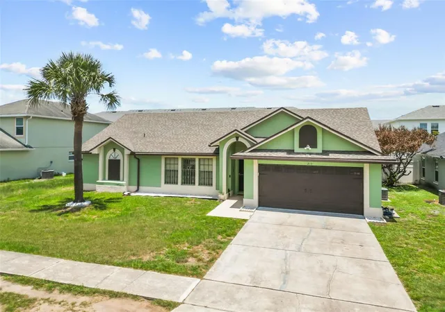 Photo 4 of Single family home for sale at 213 Competition Dr, Kissimmee, FL 34743 | MLS# O6420239 | Listing updated on 2026-09-23