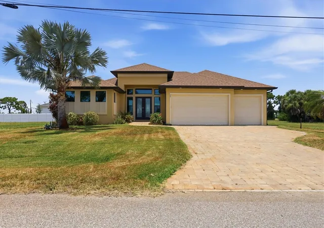 Photo 1 of Single family home for sale at 60 Harness Rd, Placida, FL 33946 | MLS# D6147916 | Listing updated on 2026-09-14