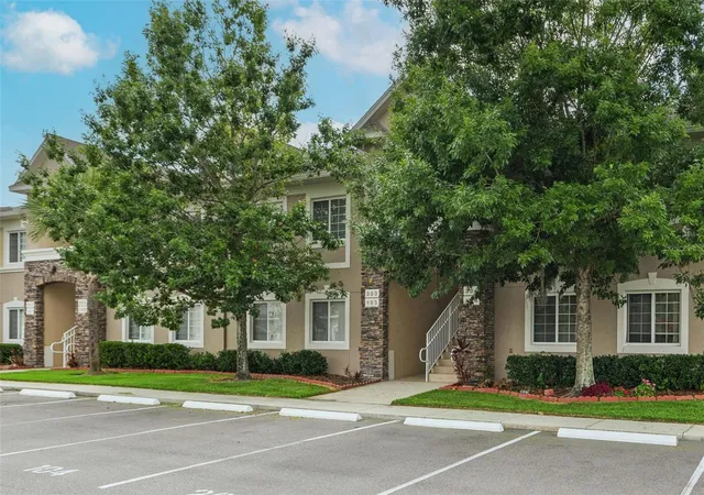 2nd image of 1231 Godavari Wy #204, Wesley Chapel, FL 33543 | MLS# TB8523580