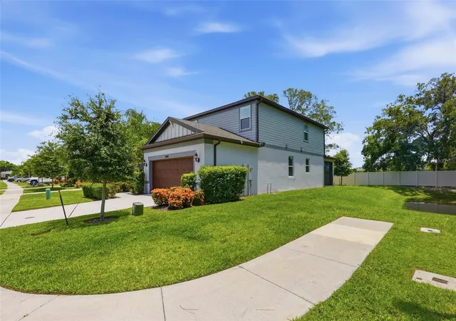 Homes for sale in Clearwater, FL | 2949 Pier Pointe Ln, Clearwater, FL 33760 | MLS# TB8523583