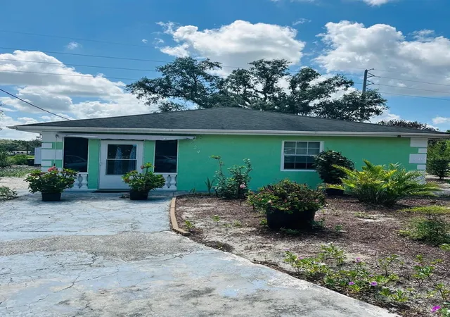 Photo 1 of Single family home for sale at 224 Montego Dr, Sebring, FL 33870 | MLS# P4939162 | Listing updated on 2026-10-02