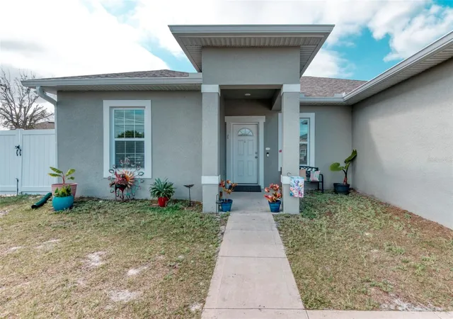 Photo 2 of Single family home for sale at 125 Inconnu Ct, Kissimmee, FL 34759 | MLS# S5152560 | Listing updated on 2026-10-20