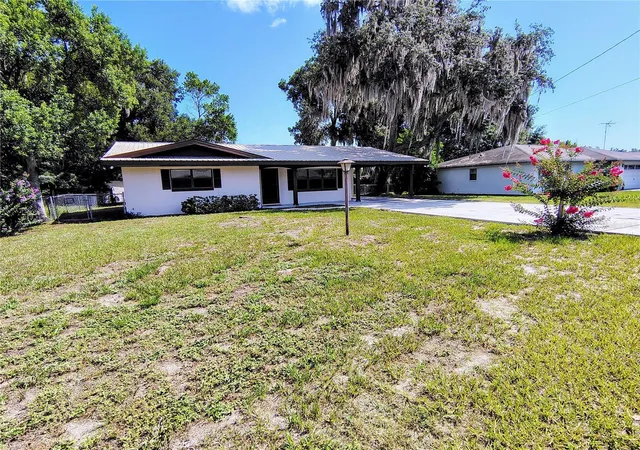 Homes for sale in Lake Panasoffkee, FL | 1240 Cr 463, Lake Panasoffkee, FL 33538 | MLS# G5114327