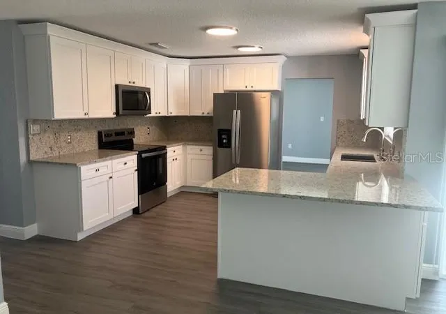 Homes for sale in Fruitland Park, FL | 5241 Magnolia Ter, Fruitland Park, FL 34731 | MLS# O6420263