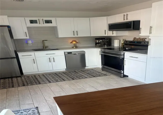 3rd image of 470 S Mccall Rd #8, Englewood, FL 34223 | MLS# O6420267