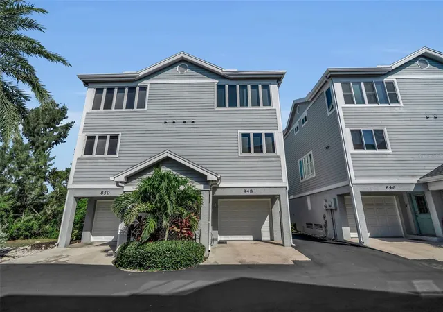Homes for sale in Longboat Key, FL | 848 Evergreen Wy, Longboat Key, FL 34228 | MLS# A4698229
