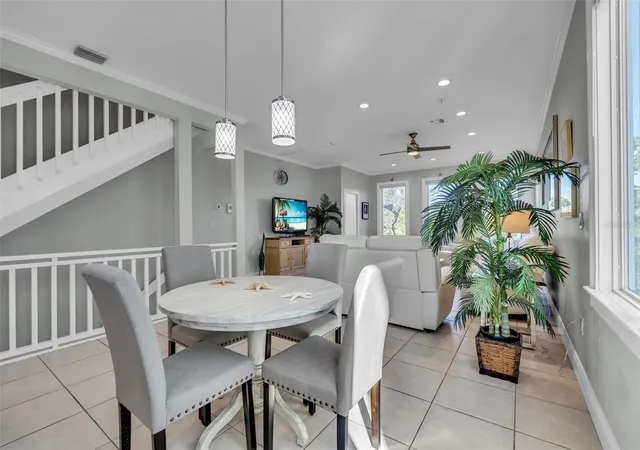 Homes for sale in Longboat Key, FL | 848 Evergreen Wy, Longboat Key, FL 34228 | MLS# A4698229