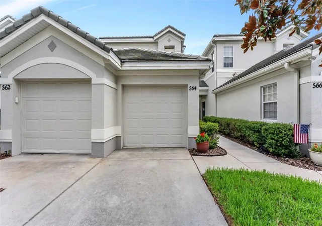 Listing Photo 2 - Condo for sale in building located at 564 Grasslands Vlg Cir, LAKELAND, FL 33803 - Unit #564