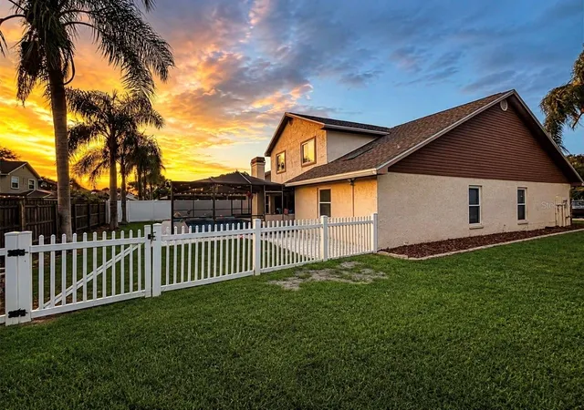 4th image of 1435 Buckner Rd, Valrico, FL 33596 | MLS# O6420280
