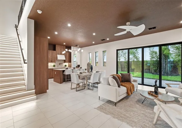 Photo 4 of Single family home for sale at 1615 Cole Rd, Orlando, FL 32803 | MLS# O6420285 | Listing updated on 2026-09-13