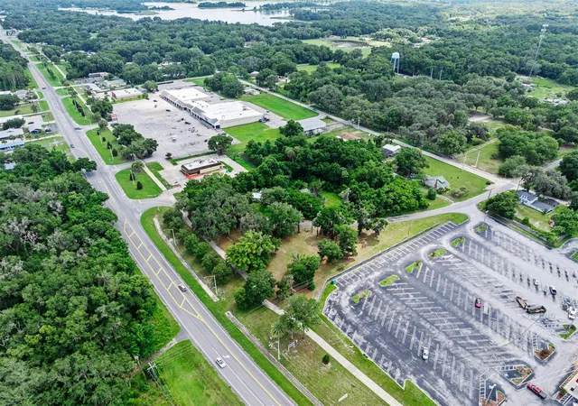 2nd image of 1101 N Summit St, Crescent City, FL 32112 | MLS# V4949891