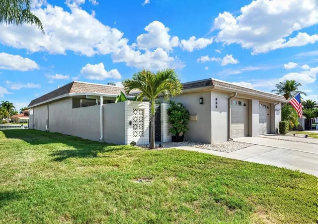 Photo 2 of Single family home for sale at 645 Boca Ciega Point Blvd N, Saint Petersburg, FL 33708 | MLS# TB8523655 | Listing updated on 2026-09-04