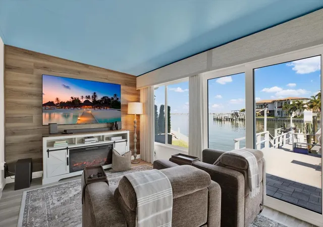 Listing Photo 4 - Condo for sale in building located at 645 Boca Ciega Pt Blvd N, Saint Petersburg, FL 33708