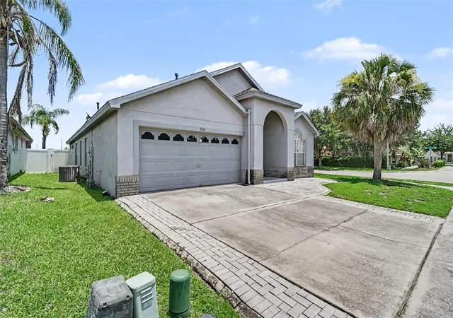 Photo 2 of Sale Pending at 3342 Crystal Crk Blvd, Orlando, FL 32837 | MLS# O6420302 | Listing updated on 2026-09-15
