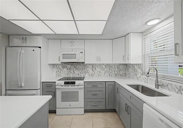 4th image of 9 Forbes Pl, Dunedin, FL 34698