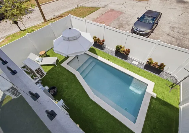Photo 3 of Townhouse for sale at 2502 N Highland Ave #1, Tampa, FL 33602 | MLS# TB8523660 | Listing updated on 2026-08-14