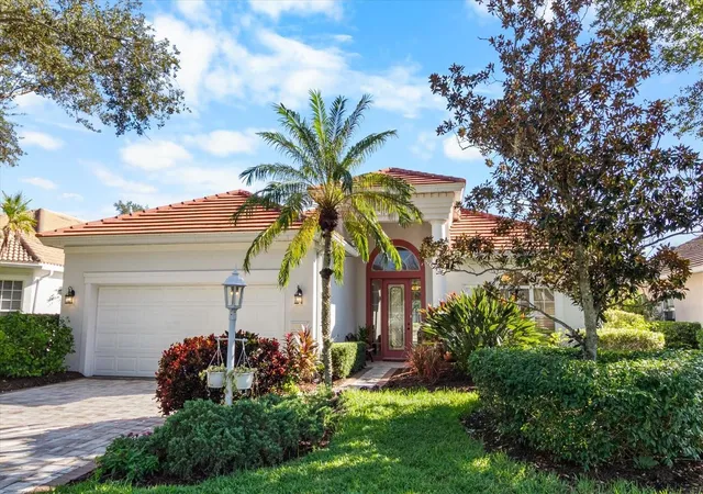 Photo 1 of Single family home for sale at 6943 Lennox Pl, University Park, FL 34201 | MLS# A4698243 | Listing updated on 2026-10-29