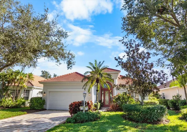 Photo 2 of Single family home for sale at 6943 Lennox Pl, University Park, FL 34201 | MLS# A4698243 | Listing updated on 2026-10-29